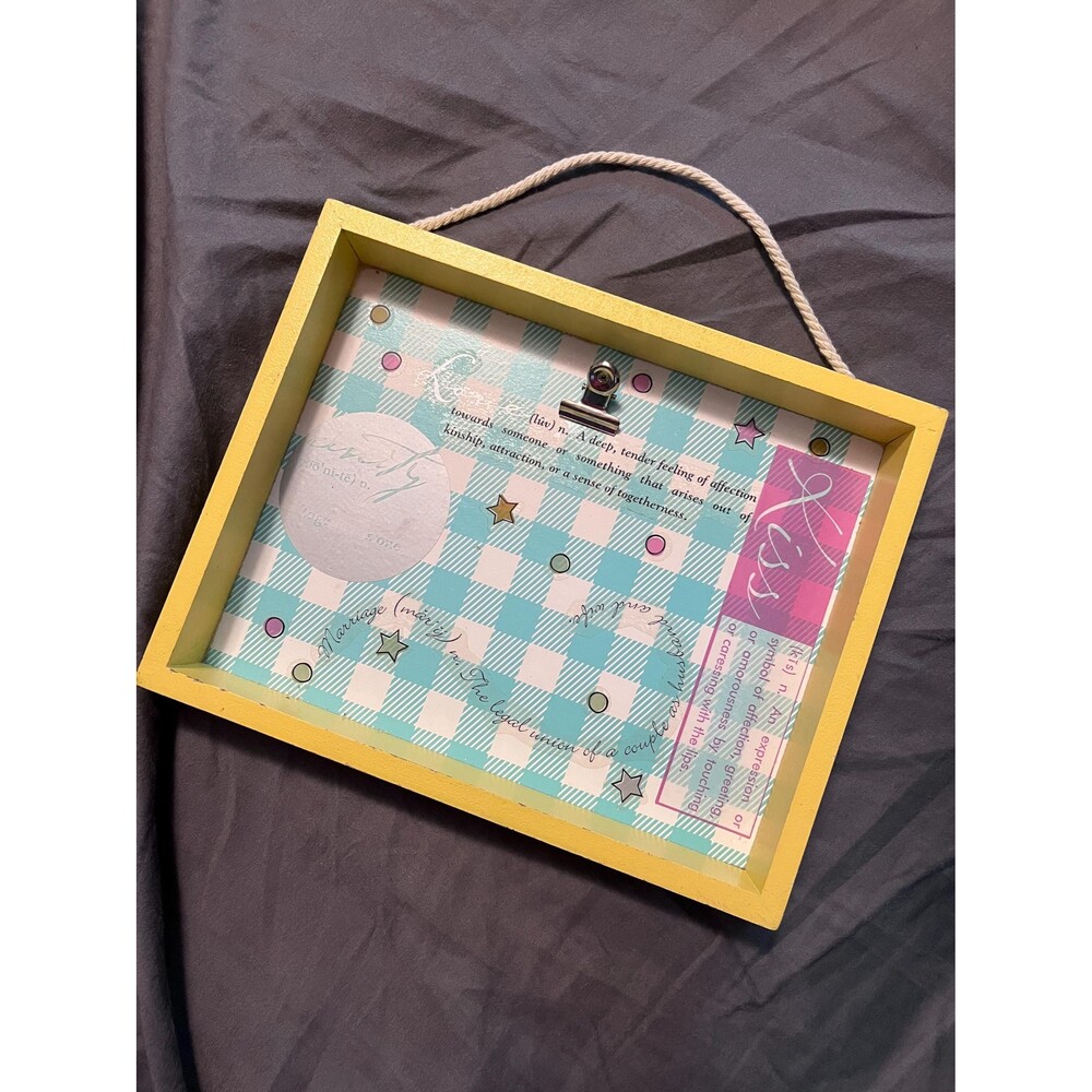 Clip shadowbox picture frame